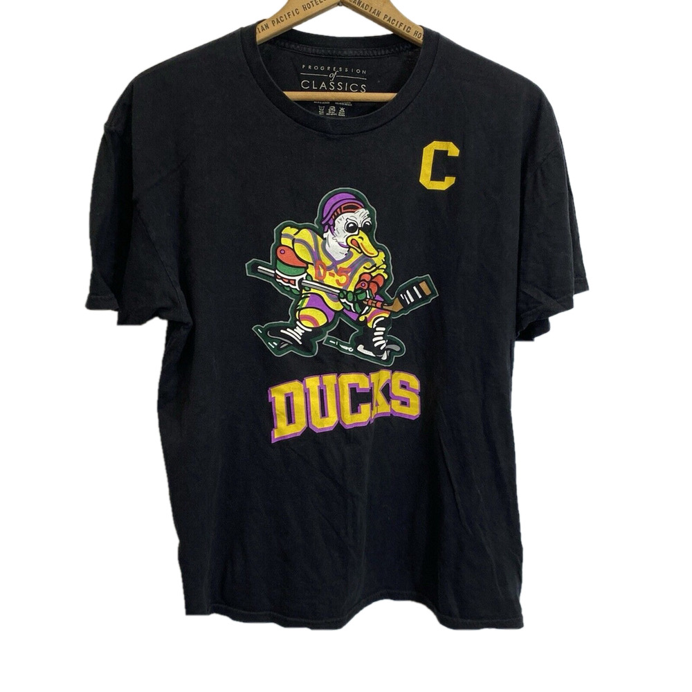 Mighty Ducks T-Shirt Conway #96 Hockey Size Extra Large Green Movie Vintage